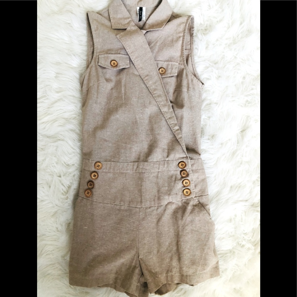 3/$20🌸 Linen Romper